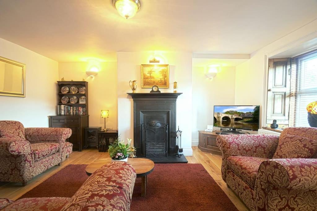 Riverside Cottage - Luxury Character Holiday Home Felton  Exterior photo
