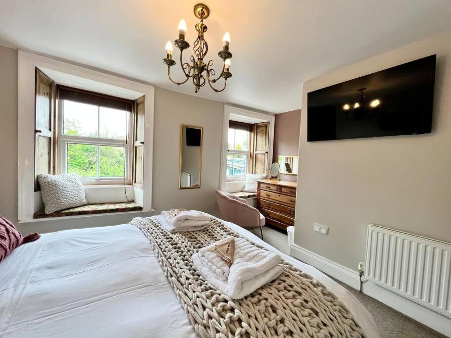 Riverside Cottage - Luxury Character Holiday Home Felton  Exterior photo