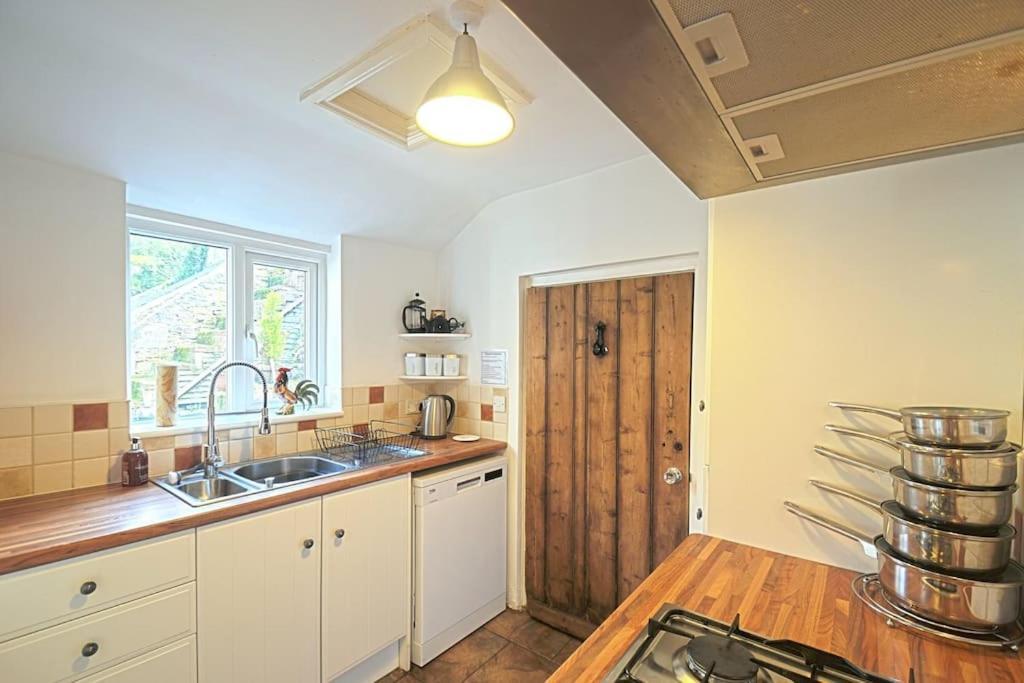 Riverside Cottage - Luxury Character Holiday Home Felton  Exterior photo